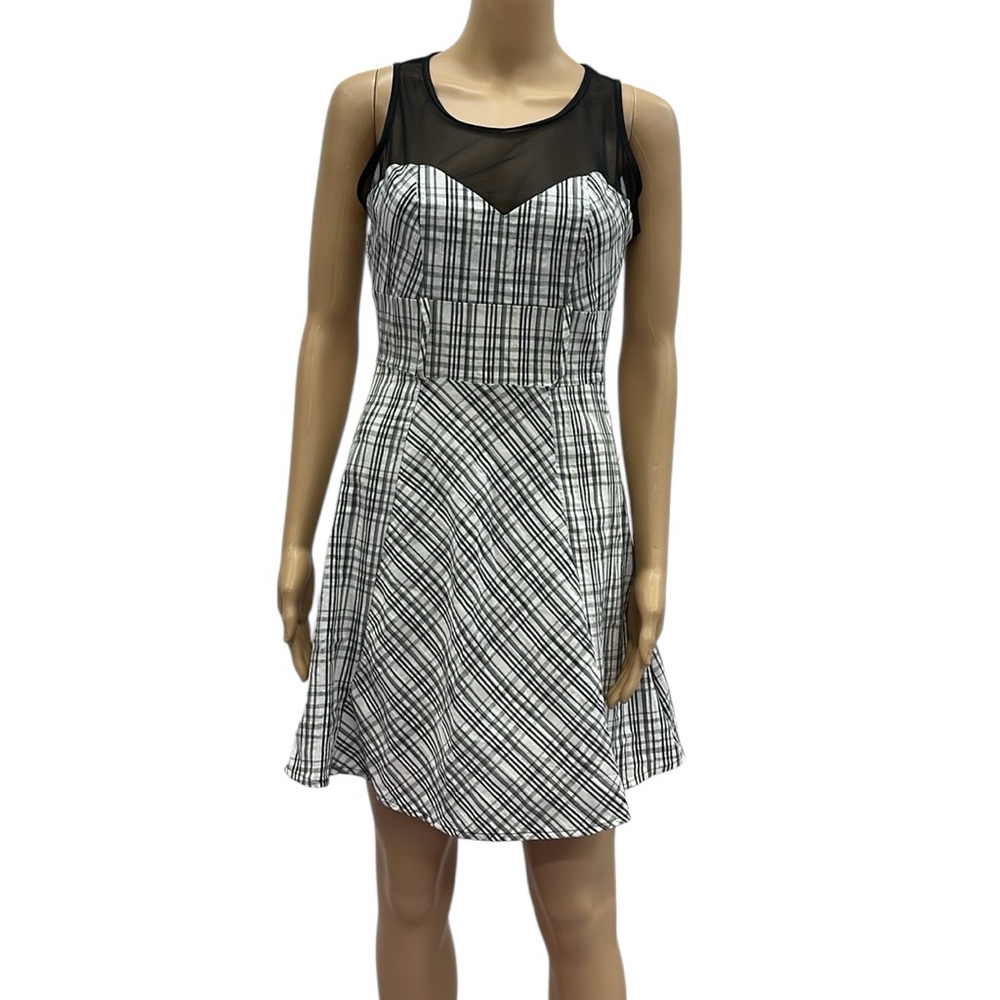 Volume One Sleeveless Mesh Top Plaid Bottom Wide Belt Loop Dress Juniors 11